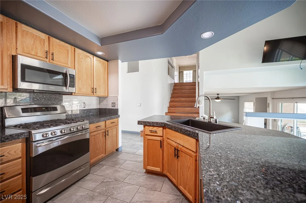 220 Hollyfern, Henderson, NV 89074