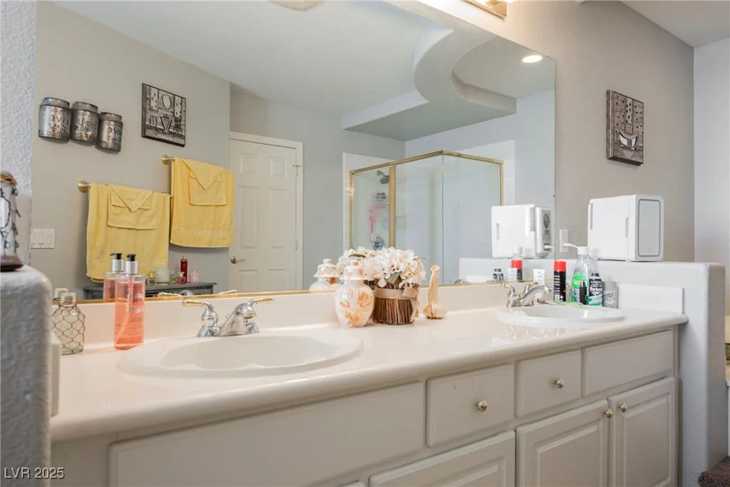 664 Mystic Cliffs, Las Vegas, NV 89183
