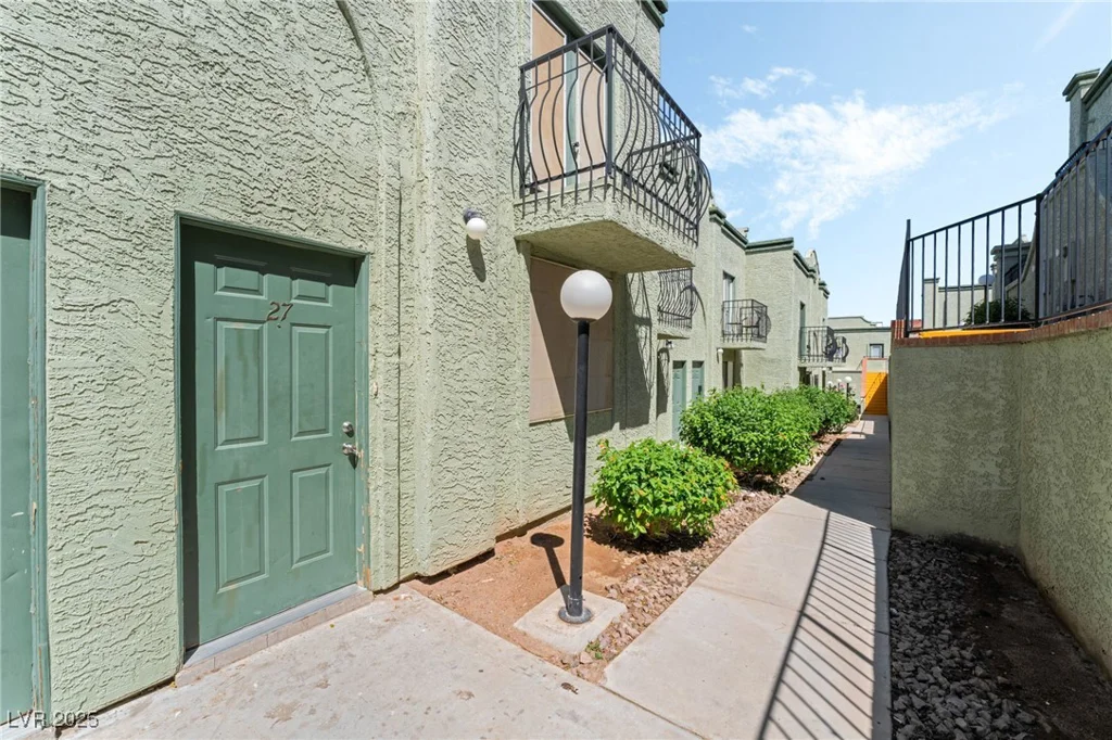 7084 Burcot, Las Vegas, NV 89156