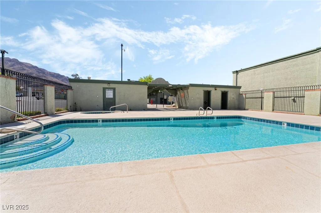 7084 Burcot, Las Vegas, NV 89156