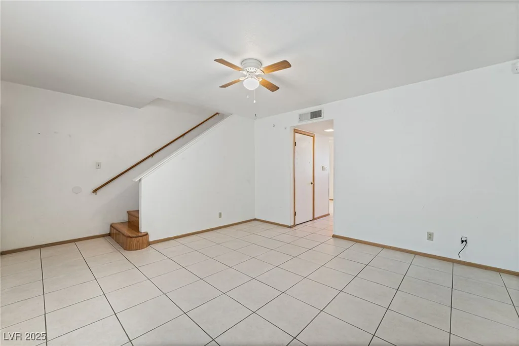 7084 Burcot, Las Vegas, NV 89156