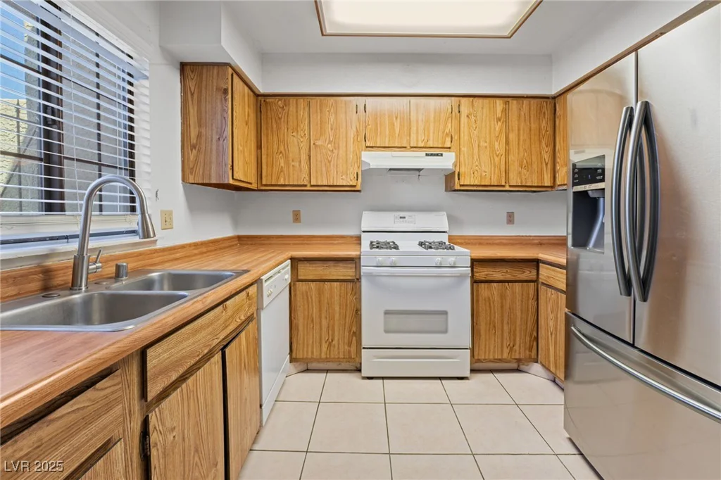 7084 Burcot, Las Vegas, NV 89156