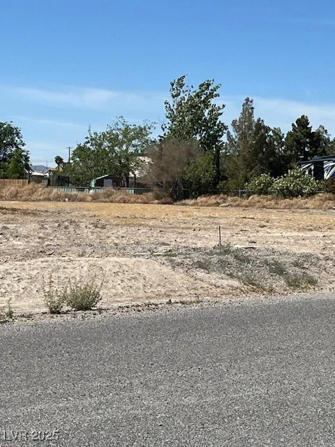2561 Tahachapi, Pahrump, NV 89048