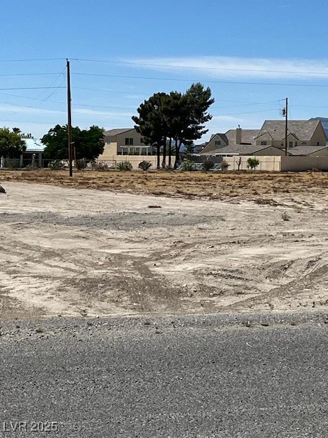 2561 Tahachapi, Pahrump, NV 89048