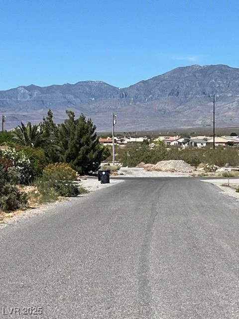 2561 Tahachapi, Pahrump, NV 89048