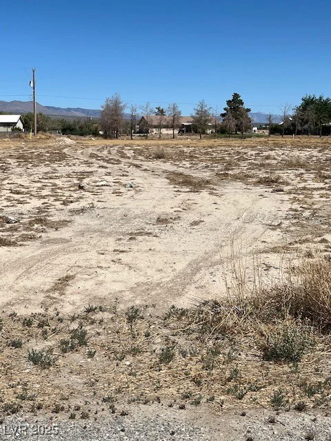 2561 Tahachapi, Pahrump, NV 89048