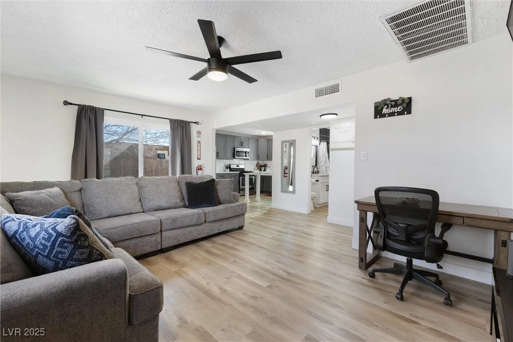 2724 Spear, North Las Vegas, NV 89030