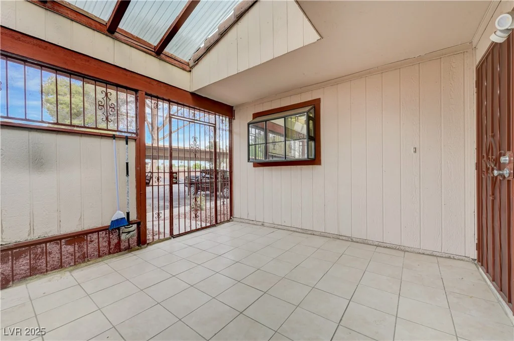 441 Lamb, Las Vegas, NV 89110