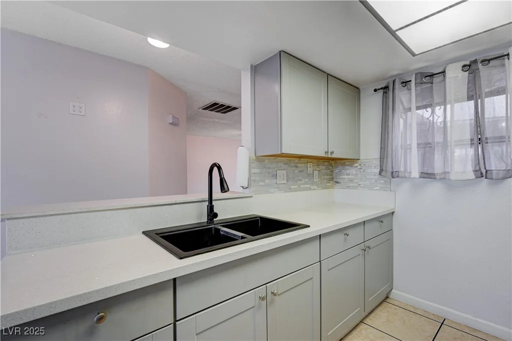 441 Lamb, Las Vegas, NV 89110