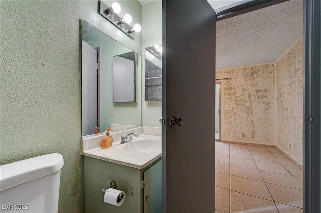 441 Lamb, Las Vegas, NV 89110