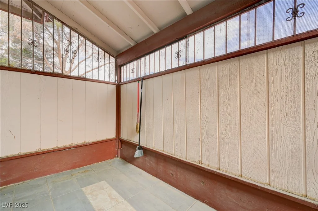 441 Lamb, Las Vegas, NV 89110