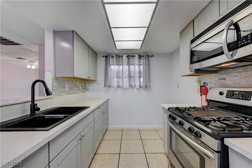 441 Lamb, Las Vegas, NV 89110