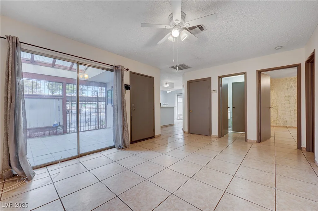 441 Lamb, Las Vegas, NV 89110