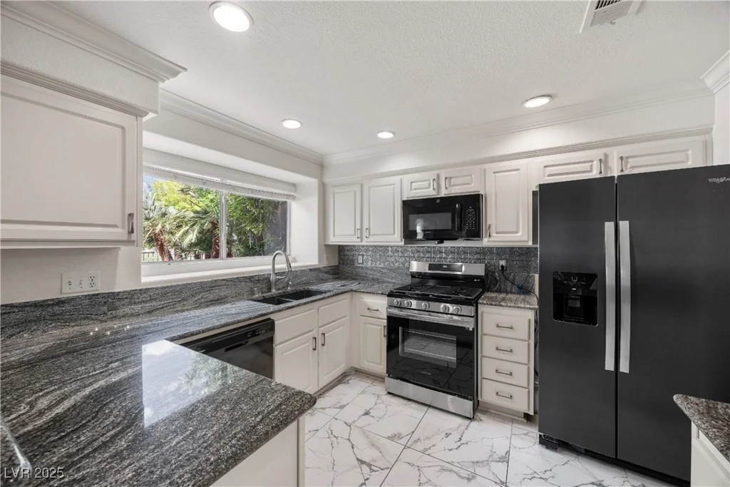 5148 Forest Oaks, Las Vegas, NV 89149