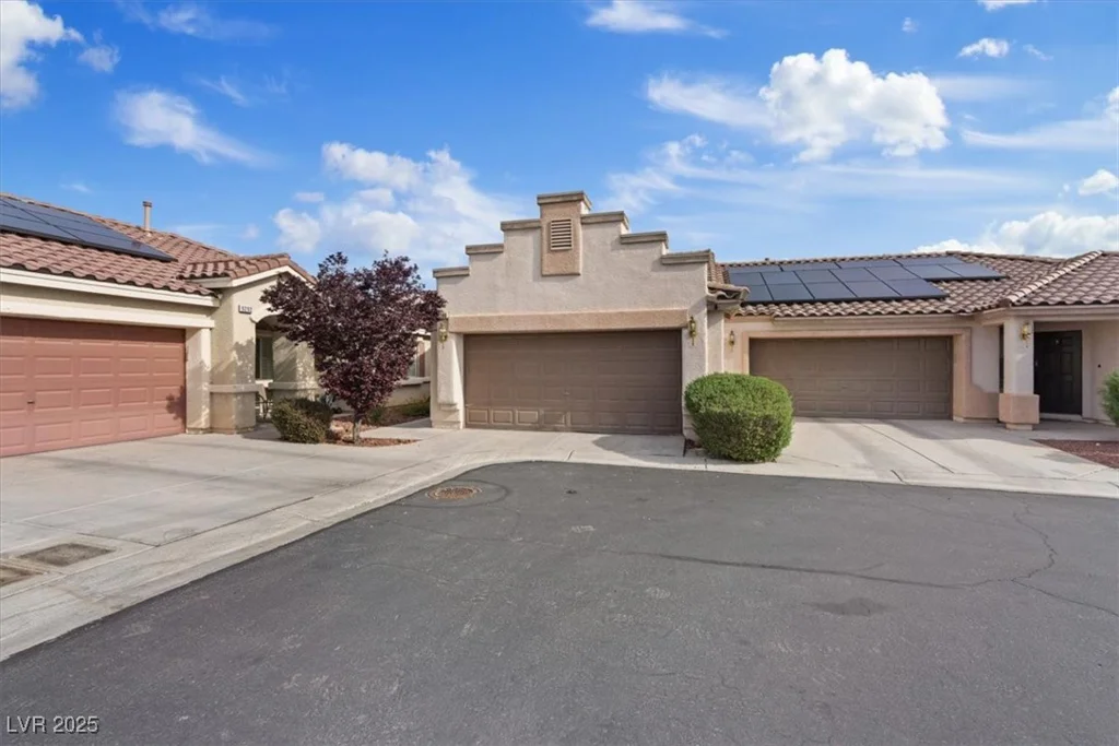 9284 Lopseed, Las Vegas, NV 89149