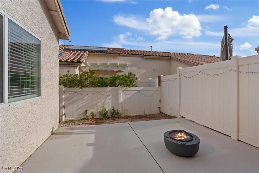 9284 Lopseed, Las Vegas, NV 89149
