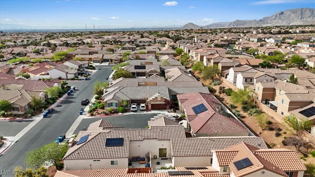 9284 Lopseed, Las Vegas, NV 89149