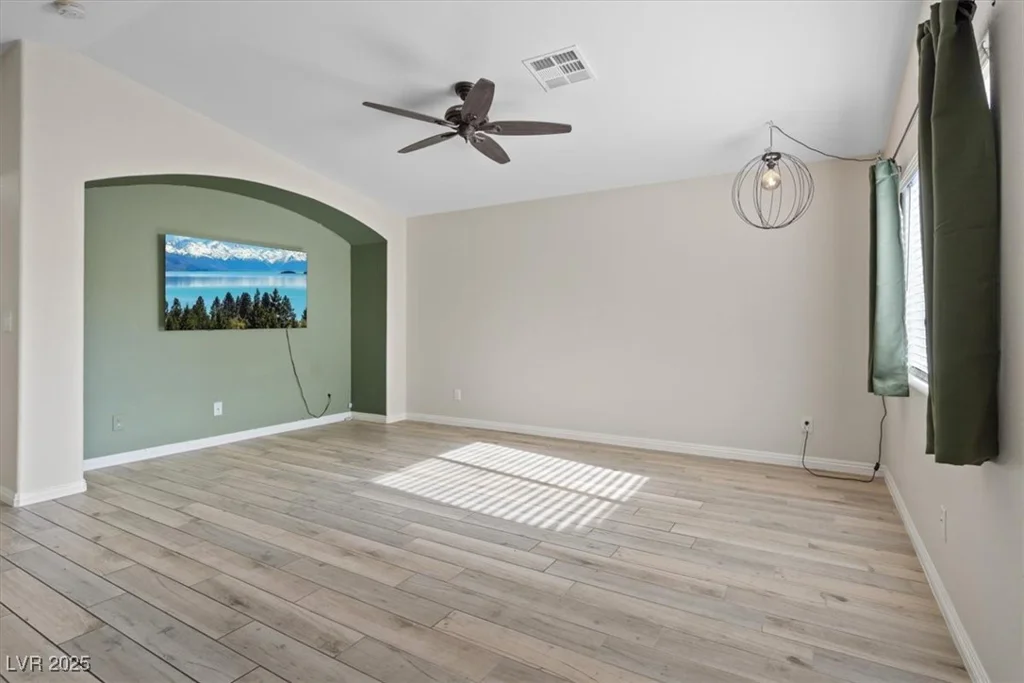 9284 Lopseed, Las Vegas, NV 89149