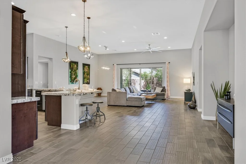 3870 Valles Caldera, Las Vegas, NV 89118