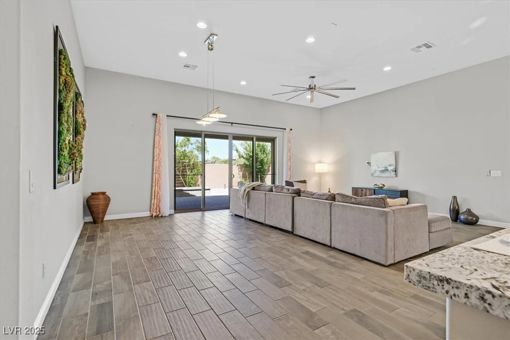 3870 Valles Caldera, Las Vegas, NV 89118