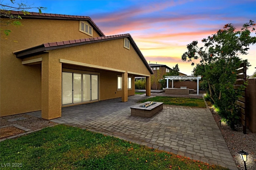 3870 Valles Caldera, Las Vegas, NV 89118
