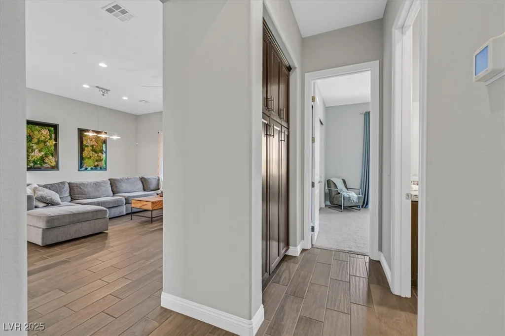 3870 Valles Caldera, Las Vegas, NV 89118