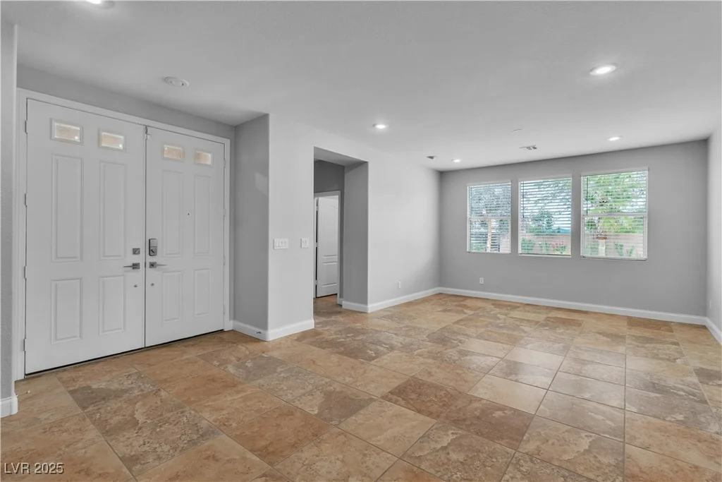 5889 Taylor Valley, Las Vegas, NV 89131