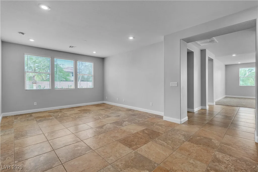 5889 Taylor Valley, Las Vegas, NV 89131