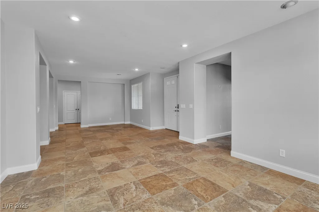 5889 Taylor Valley, Las Vegas, NV 89131