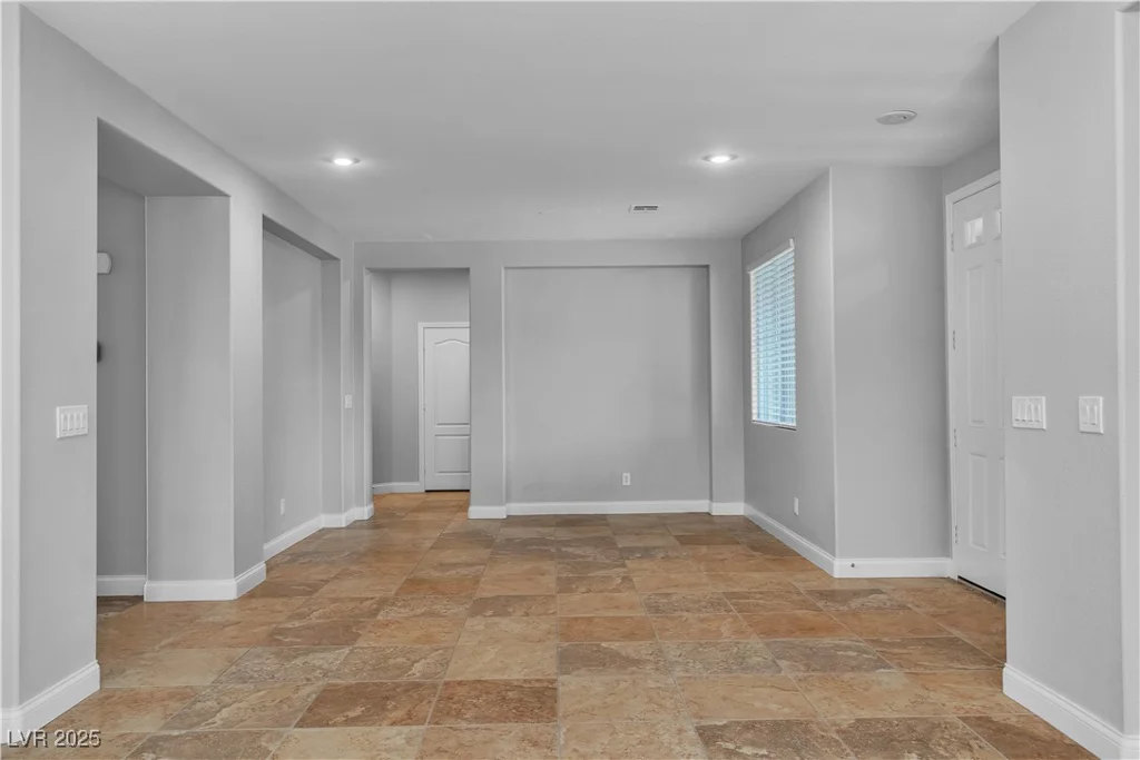5889 Taylor Valley, Las Vegas, NV 89131
