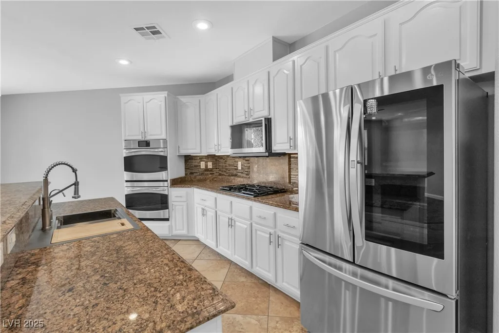 5889 Taylor Valley, Las Vegas, NV 89131