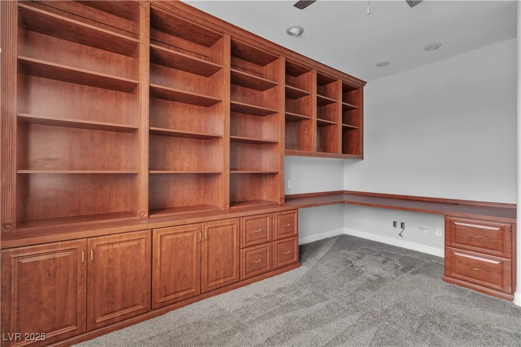 5889 Taylor Valley, Las Vegas, NV 89131