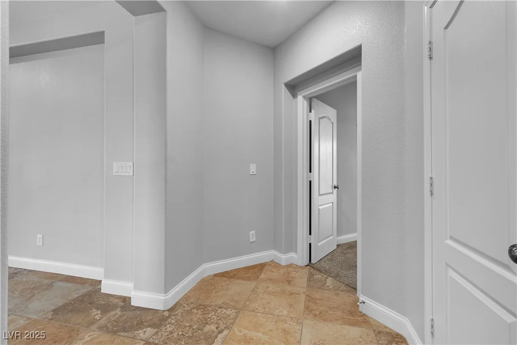 5889 Taylor Valley, Las Vegas, NV 89131