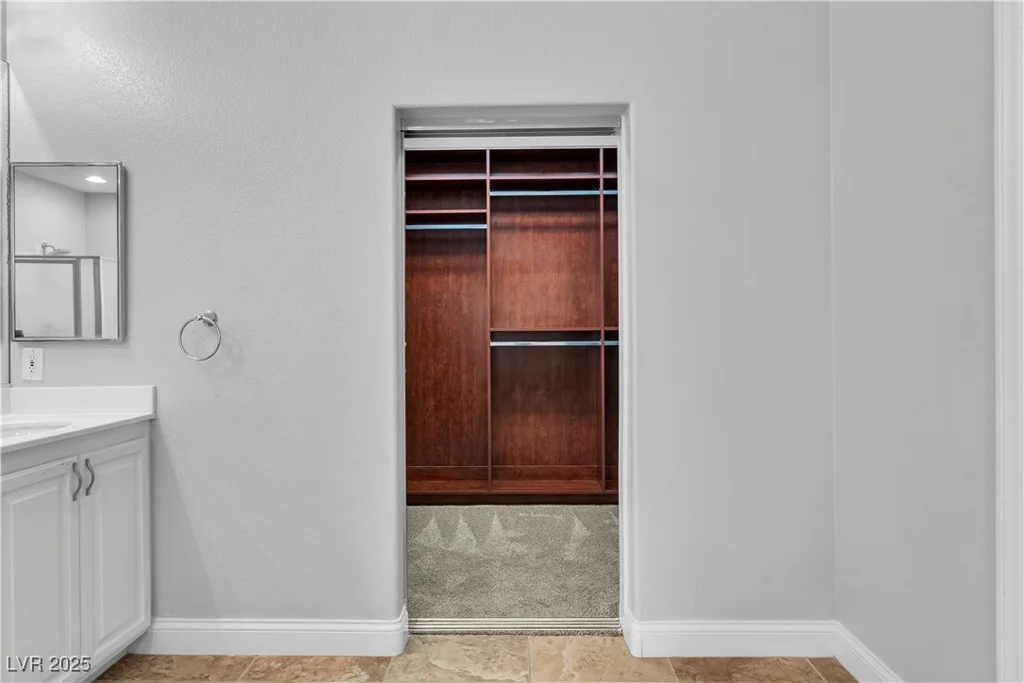5889 Taylor Valley, Las Vegas, NV 89131