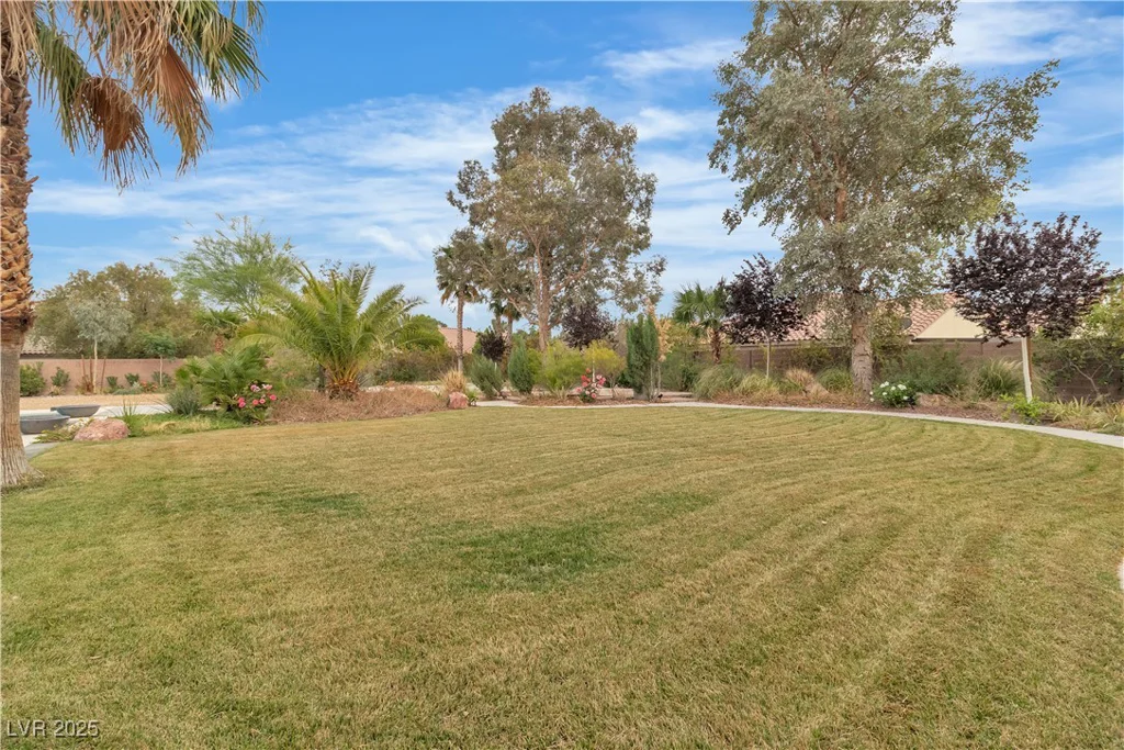 5889 Taylor Valley, Las Vegas, NV 89131