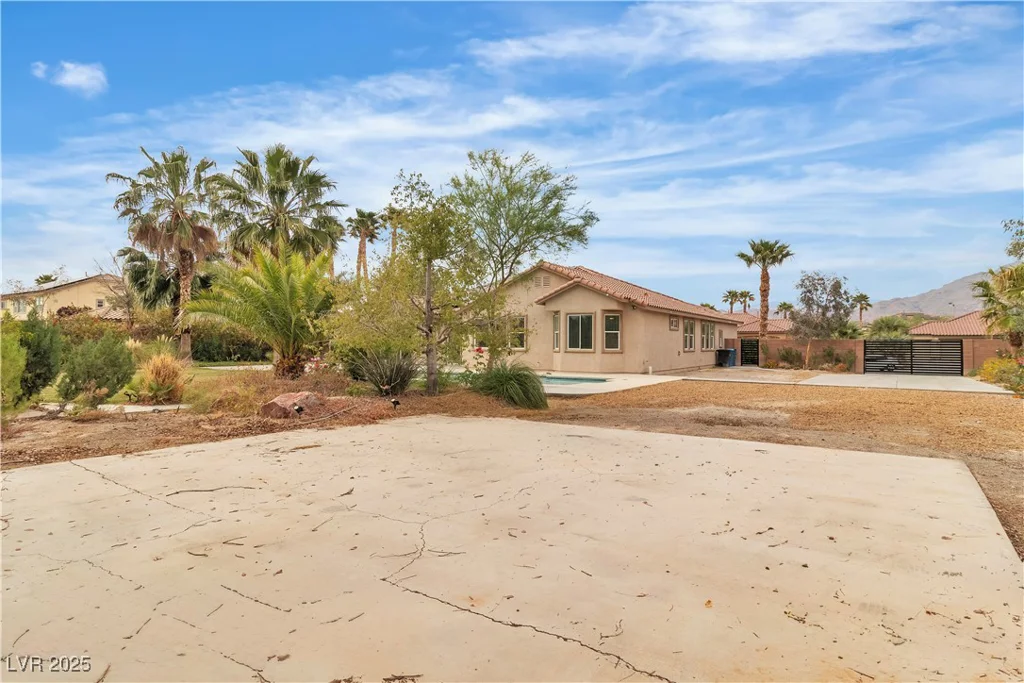 5889 Taylor Valley, Las Vegas, NV 89131