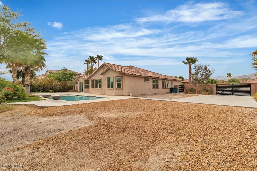 5889 Taylor Valley, Las Vegas, NV 89131