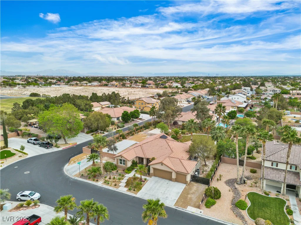 5889 Taylor Valley, Las Vegas, NV 89131