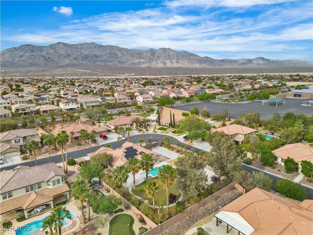 5889 Taylor Valley, Las Vegas, NV 89131