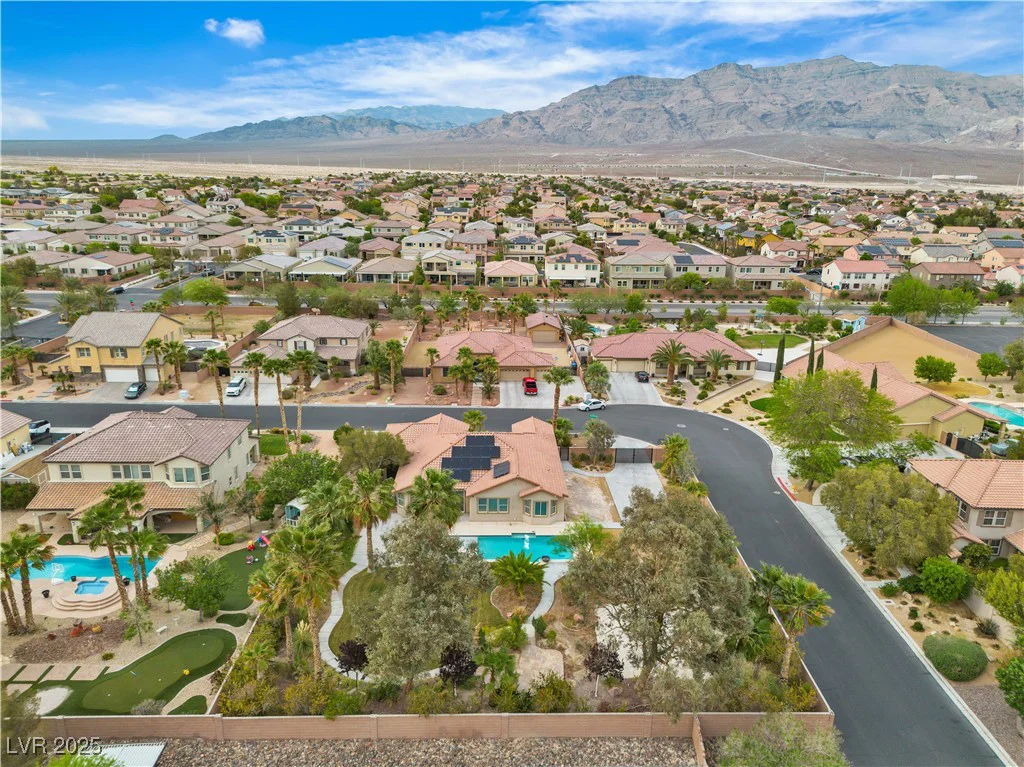 5889 Taylor Valley, Las Vegas, NV 89131