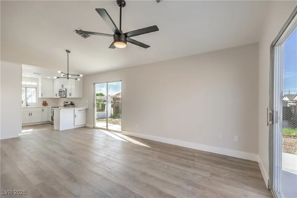 2629 Blue Reef, North Las Vegas, NV 89032