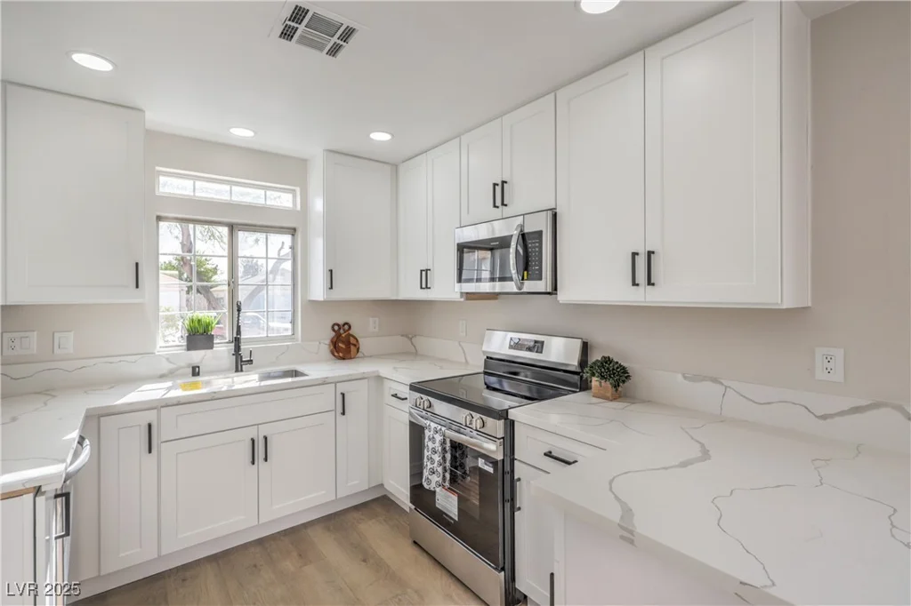 2629 Blue Reef, North Las Vegas, NV 89032