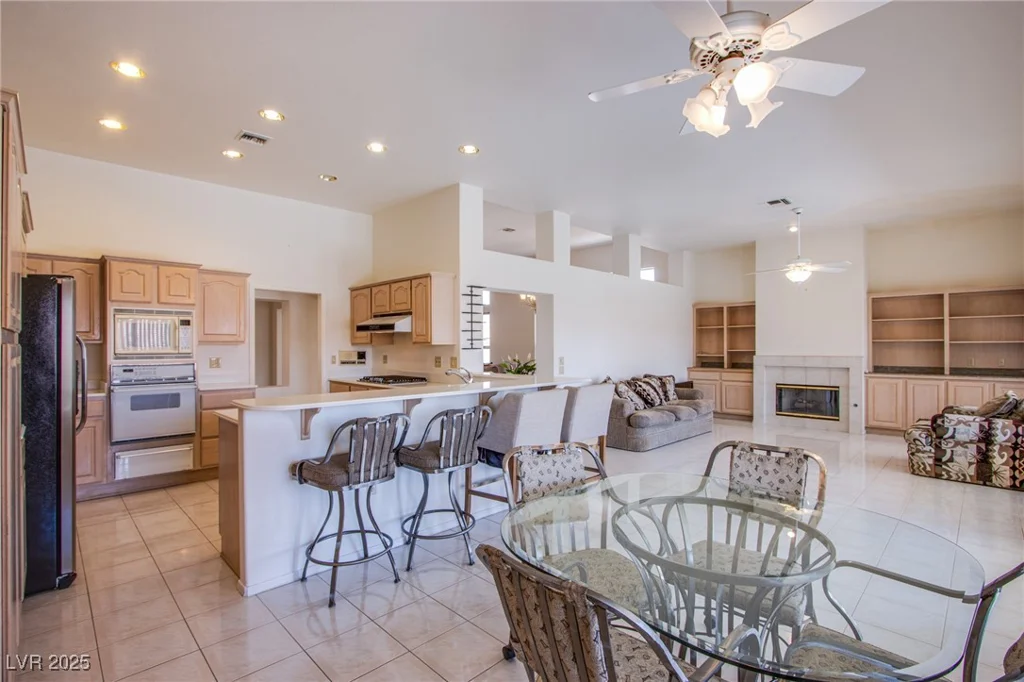 2740 Billy Casper, Las Vegas, NV 89134