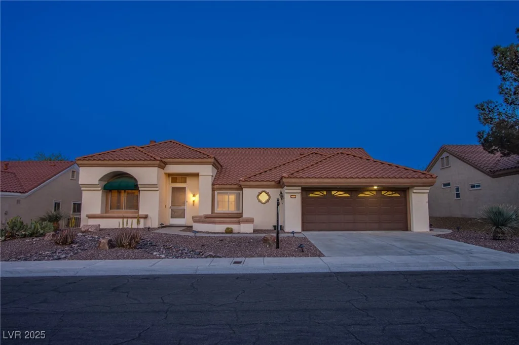 2740 Billy Casper, Las Vegas, NV 89134