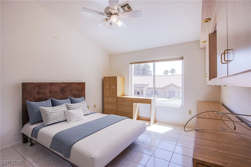 2740 Billy Casper, Las Vegas, NV 89134