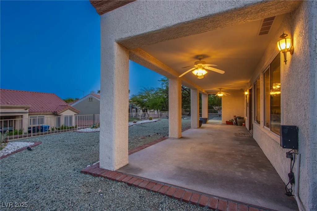 2740 Billy Casper, Las Vegas, NV 89134
