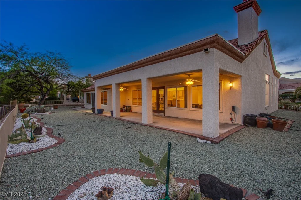 2740 Billy Casper, Las Vegas, NV 89134