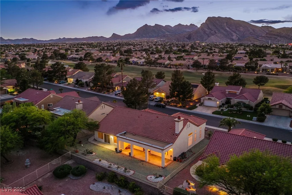 2740 Billy Casper, Las Vegas, NV 89134