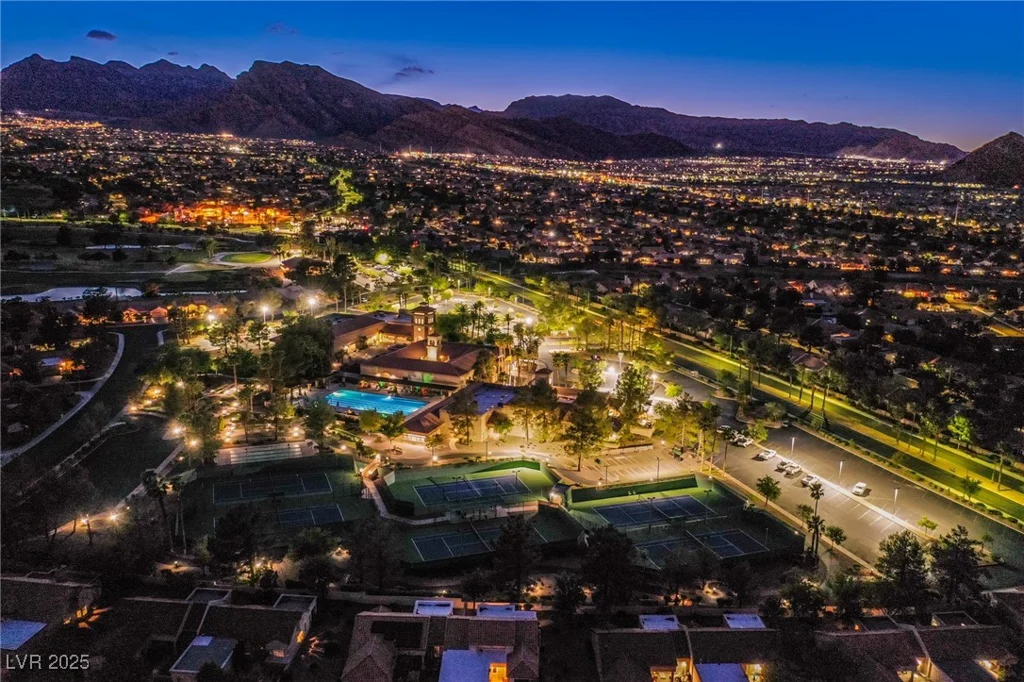 2740 Billy Casper, Las Vegas, NV 89134
