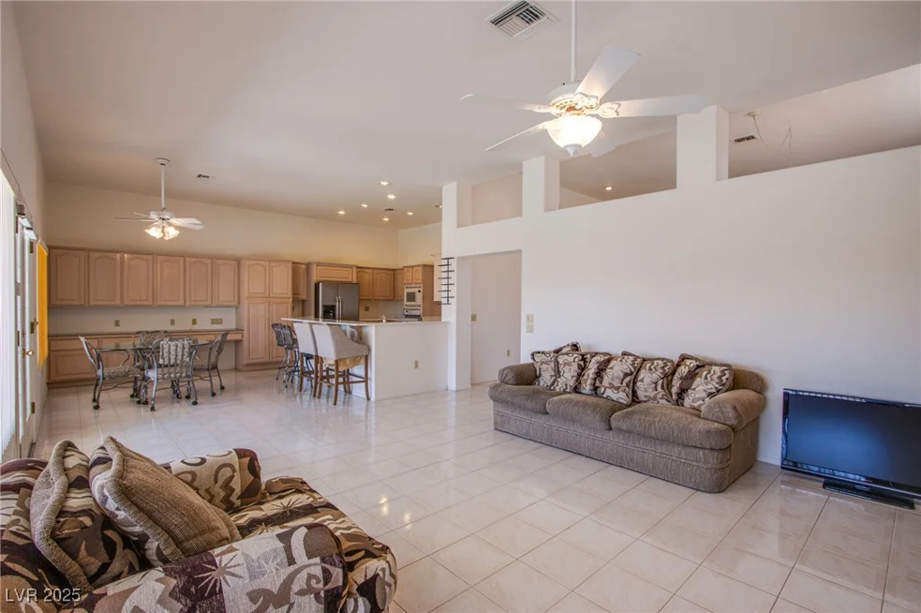 2740 Billy Casper, Las Vegas, NV 89134
